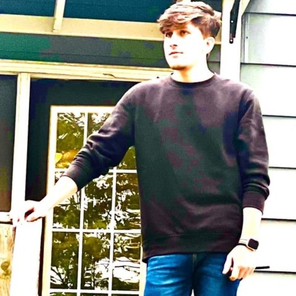 Meet your Posher, Ebaad - Picture 1 of 1